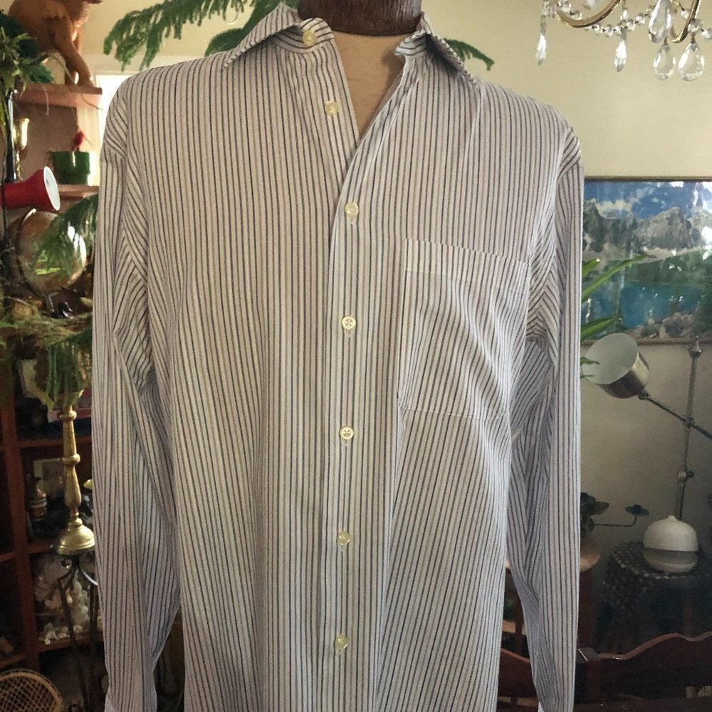 Mens White with Grey & Tan Striped Alfred Sung Dress Shirt. Size 15.5